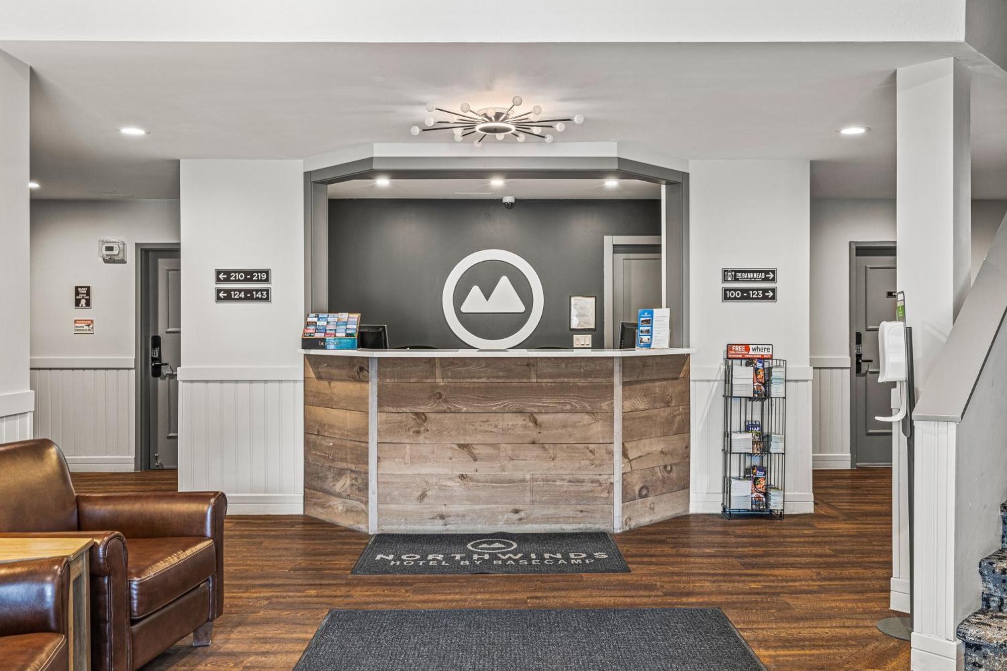 Northwinds By Basecamp Hotel Canmore Exterior foto